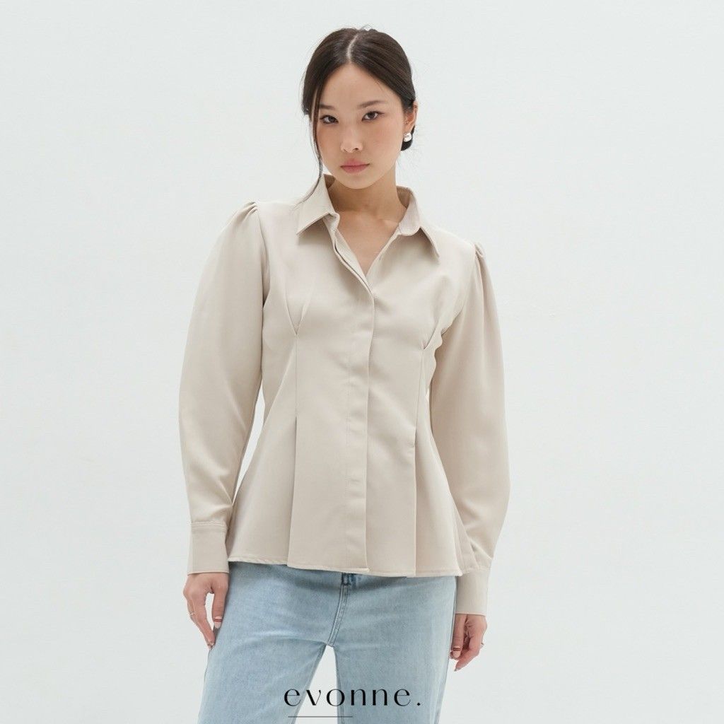 EVONNE Nera Kemeja Mewah Wanita Top Blouse Atasan Wanita Elegan Lembut Simple Beige L to XL