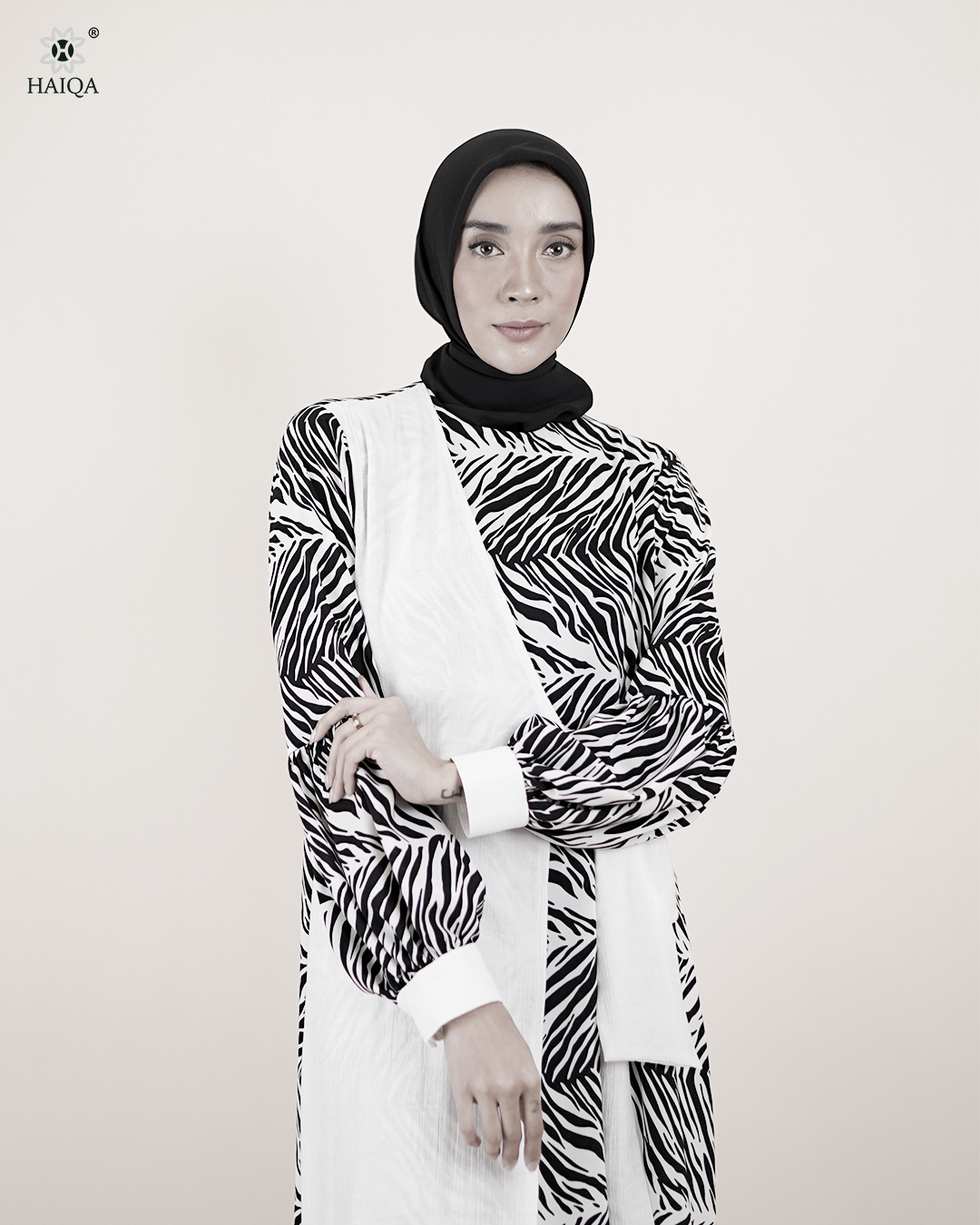 ZOEY DREES BLACK WHITE - L/XL