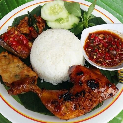 PAKET AYAM BAKAR WONG SOLO