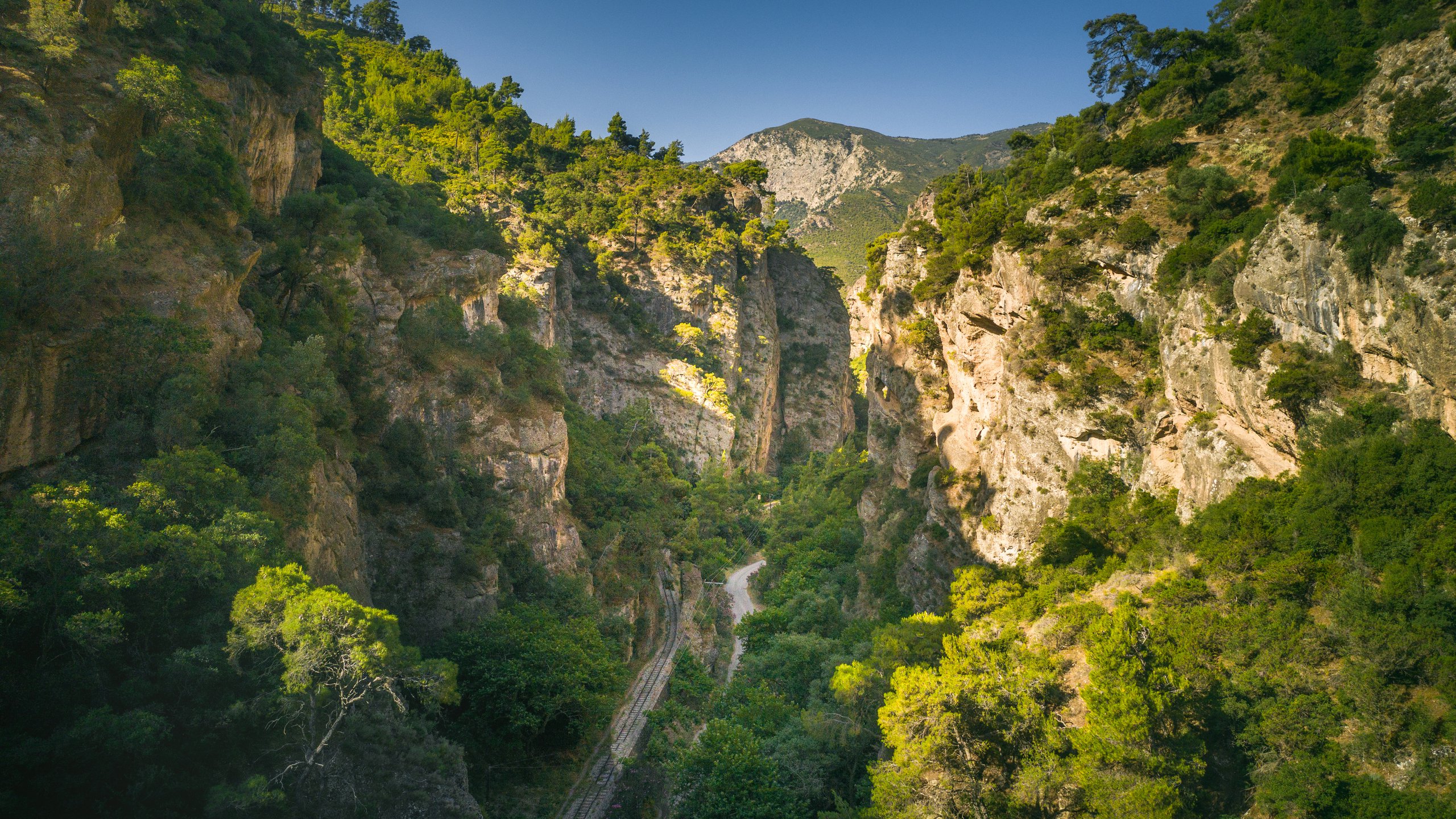 Image of Aigio.