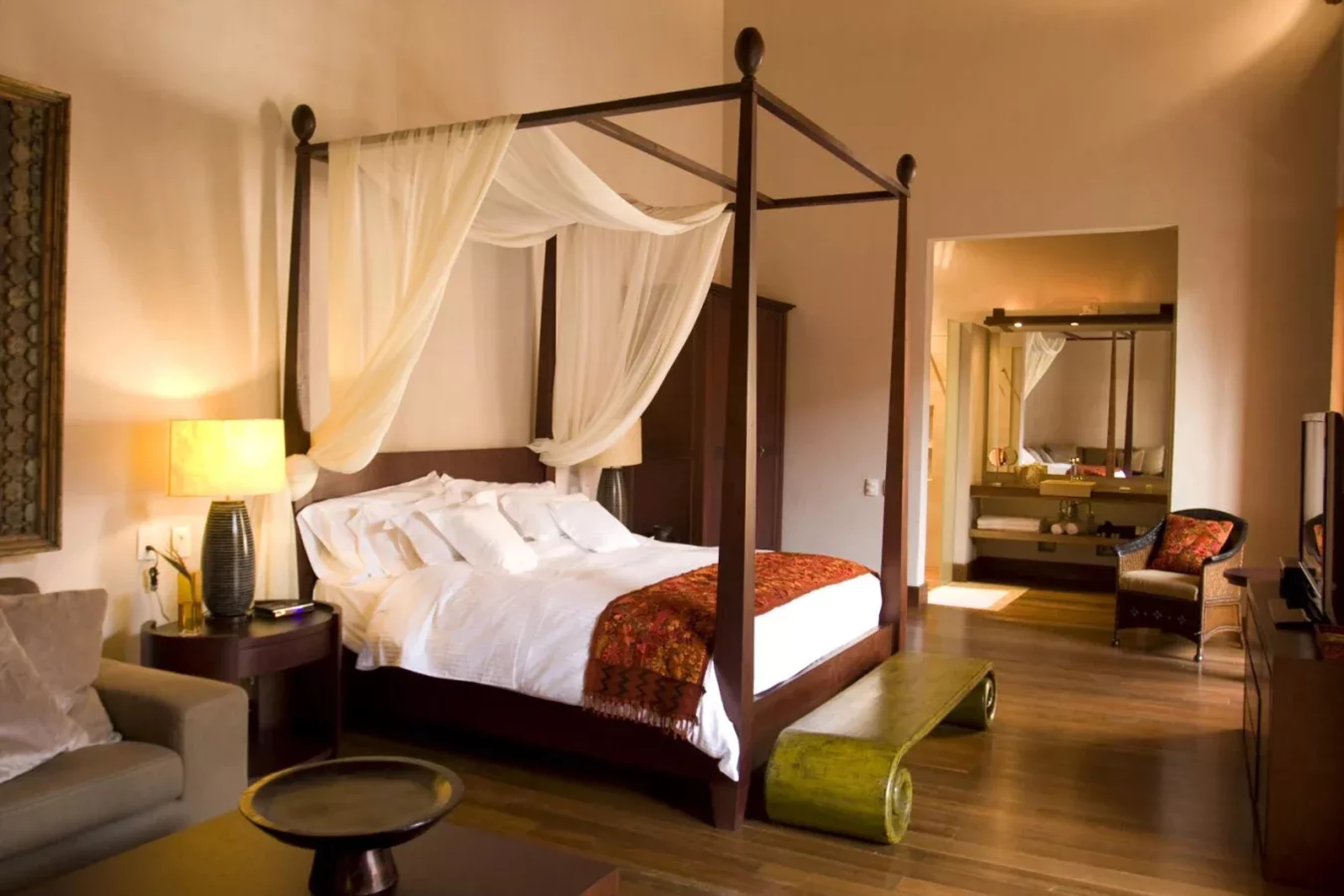 Ananda Hotel 8