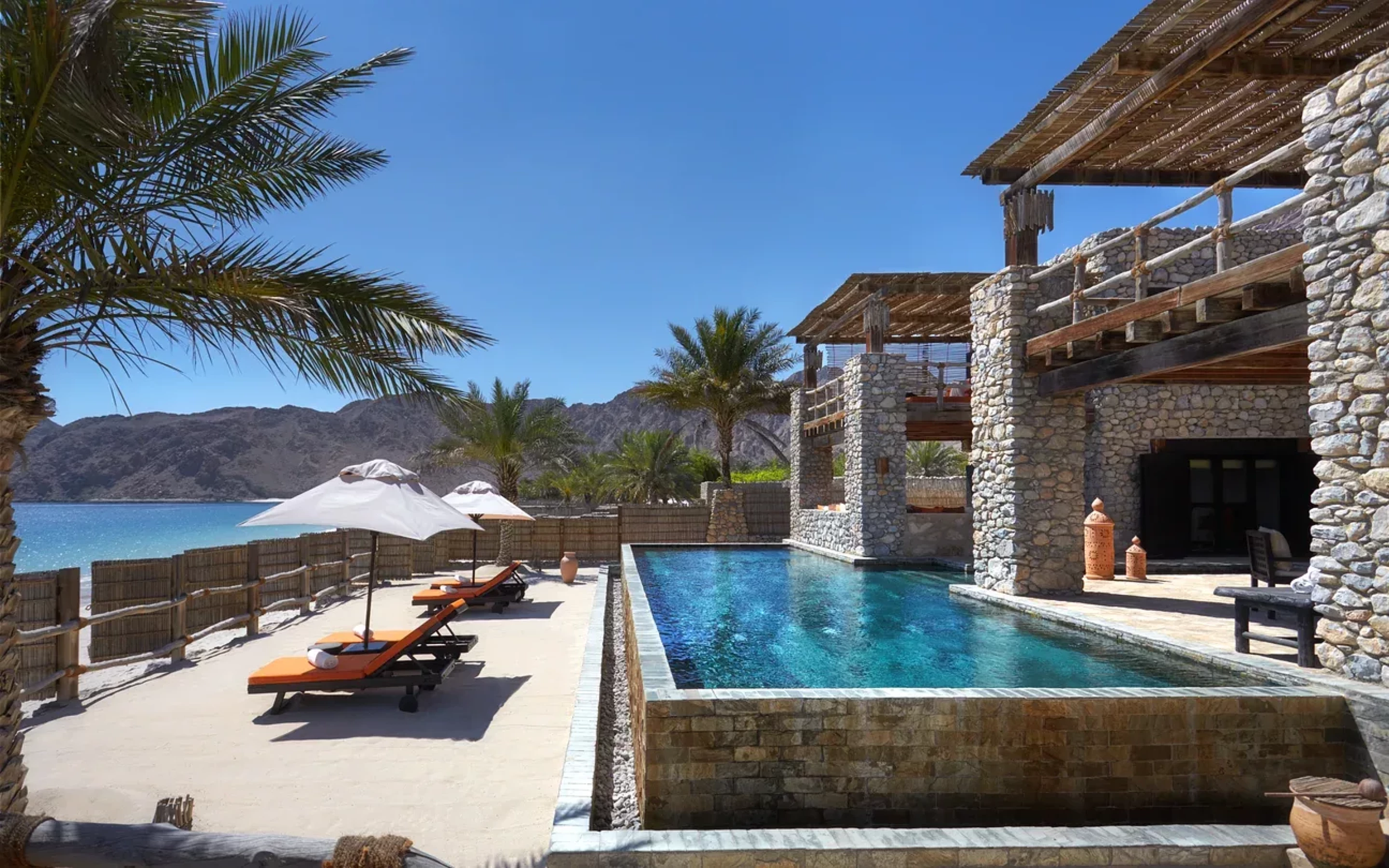 8 The Retreat exterior