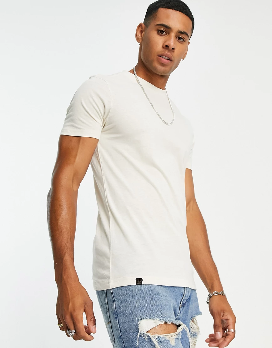 Le Breve muscle fit t-shirt in off white