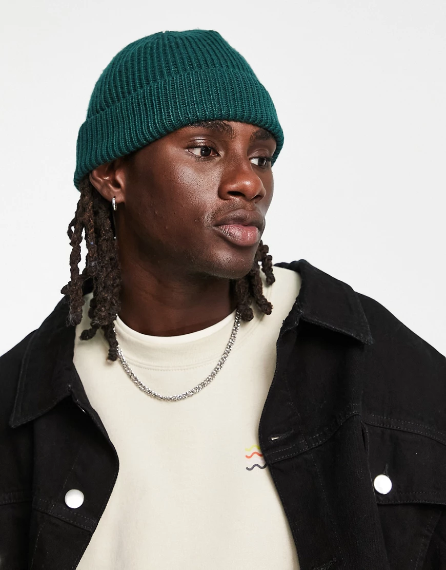 ASOS DESIGN fisherman ribbed beanie in deep green