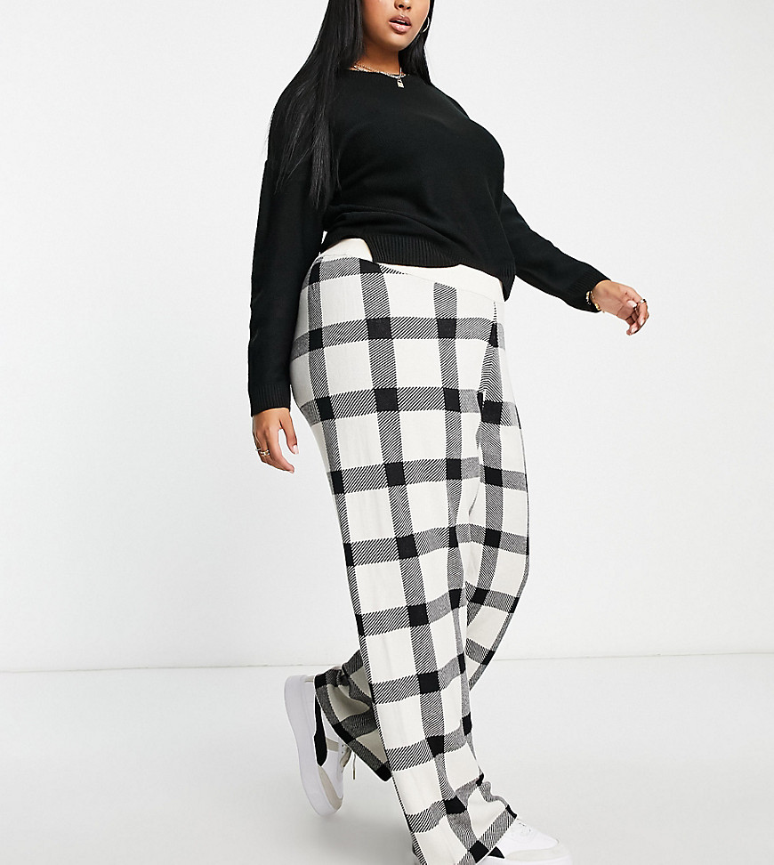 Vero Moda Curve check trousers in mono-White