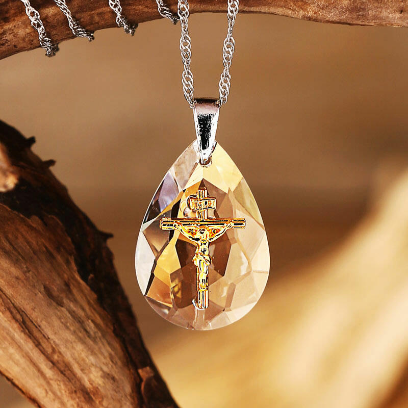 Necklaces Rhinestone Cross Jesus Pendant Necklace in Gold,Silver. Size: One Size