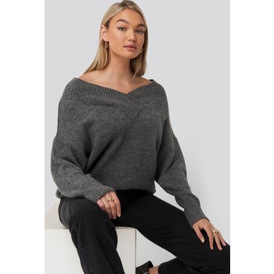 NA-KD Slip Shoulder Knitted Sweater - Grey