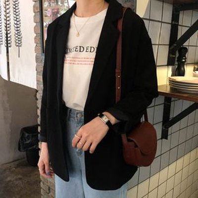 Lettering Short-Sleeve T-Shirt / Wide-Leg Jeans / Plain Blazer