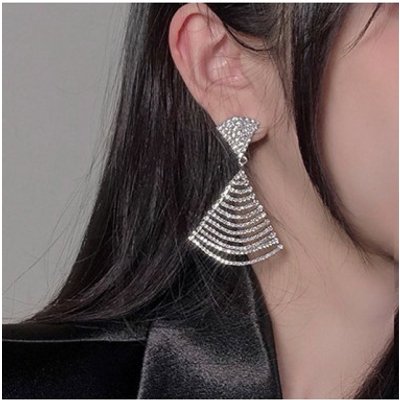 Silver Rhinestone Scalloped Metal Detail Earrings