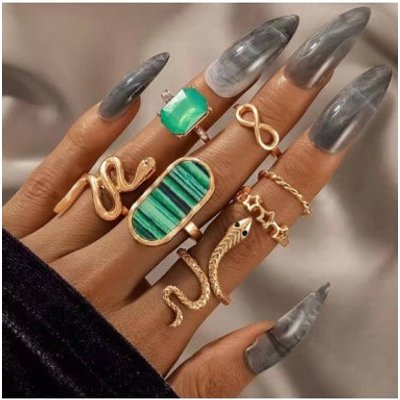 Metal Detail Snake Design Gold Ring Set