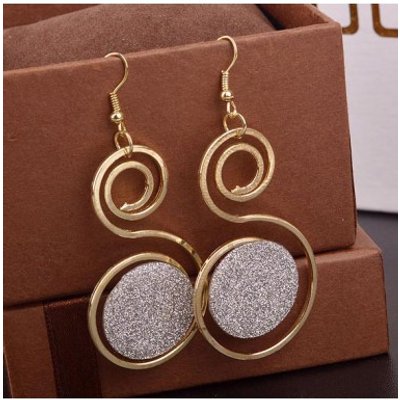 Metal Detail Geometric Design Gold Earrings