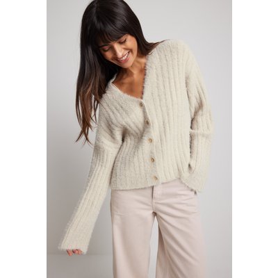 Maddie Demaine x NA-KD Straight Fit Soft Cardigan - Beige