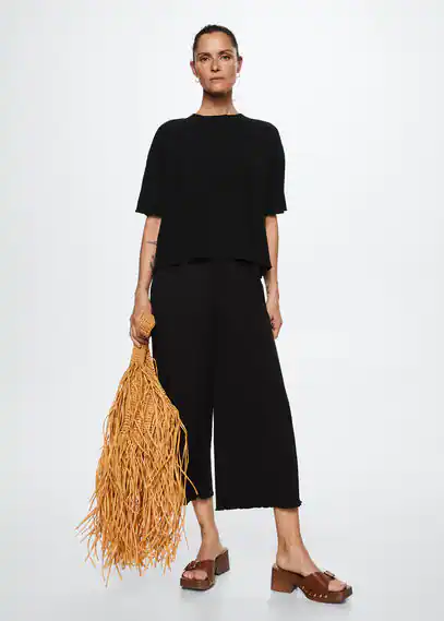 Textured flowy T-shirt black - Woman - L - MANGO