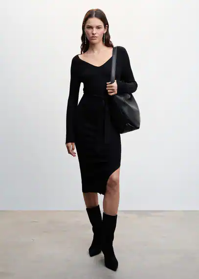 V-neckline dress black - Woman - 16 - MANGO