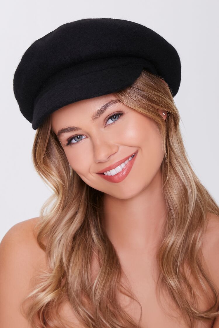 Women Curved-Brim Cabbie Hat in Black