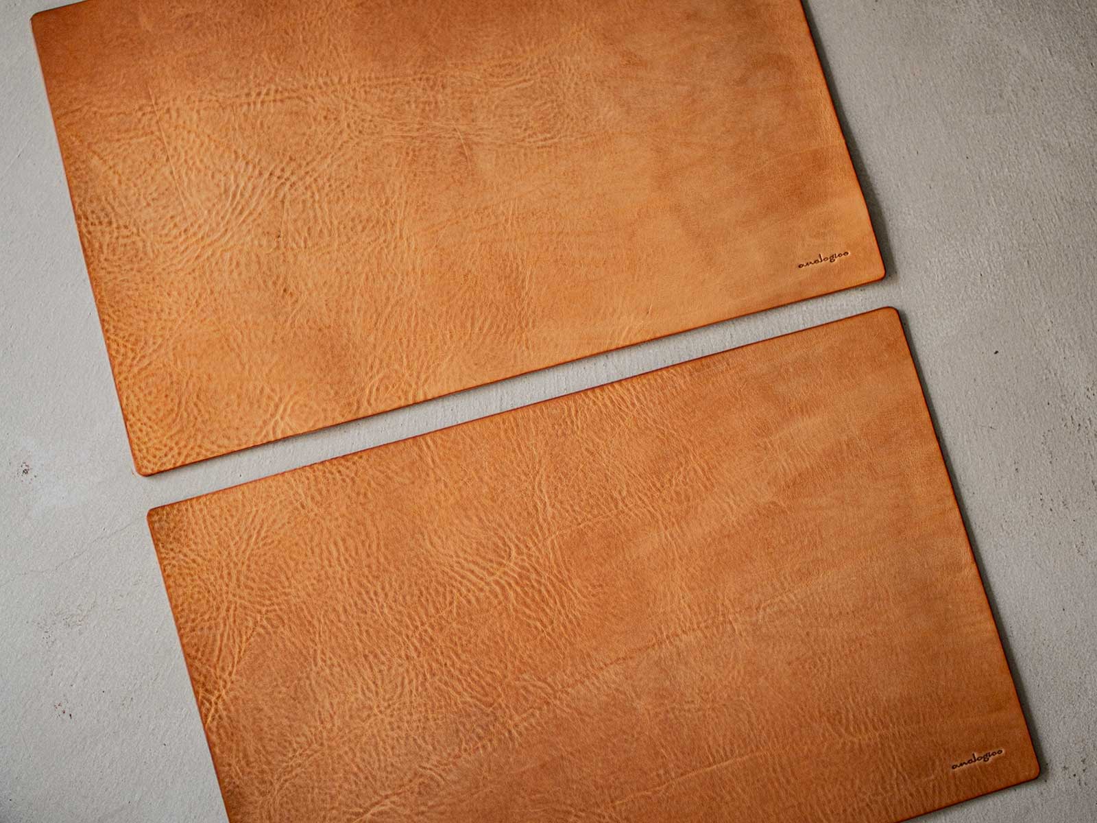 デスクマット ナチュラル 革の個体差