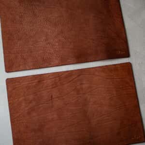 デスクマット マローネ 革の個体差