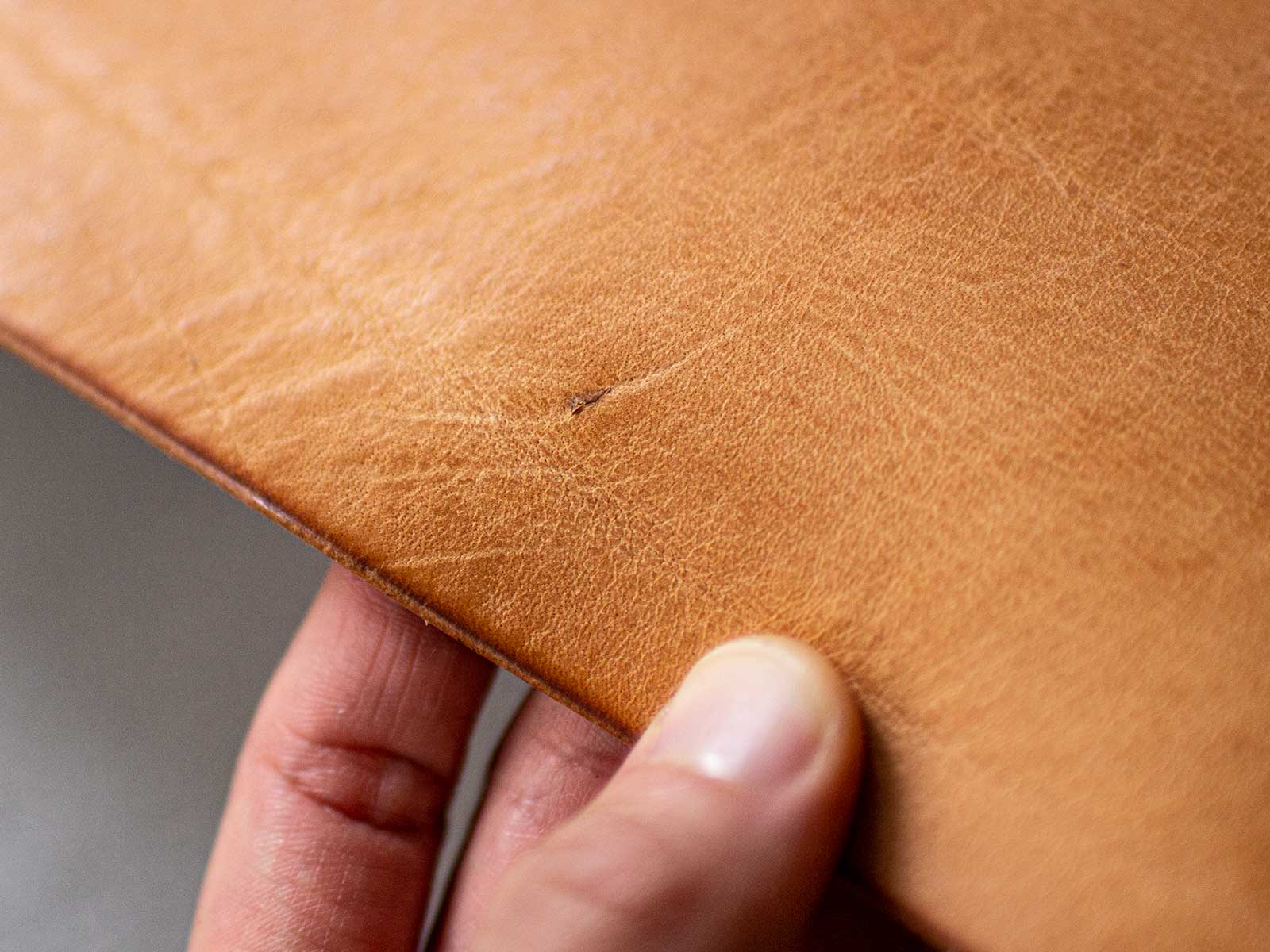 デスクマット キズ