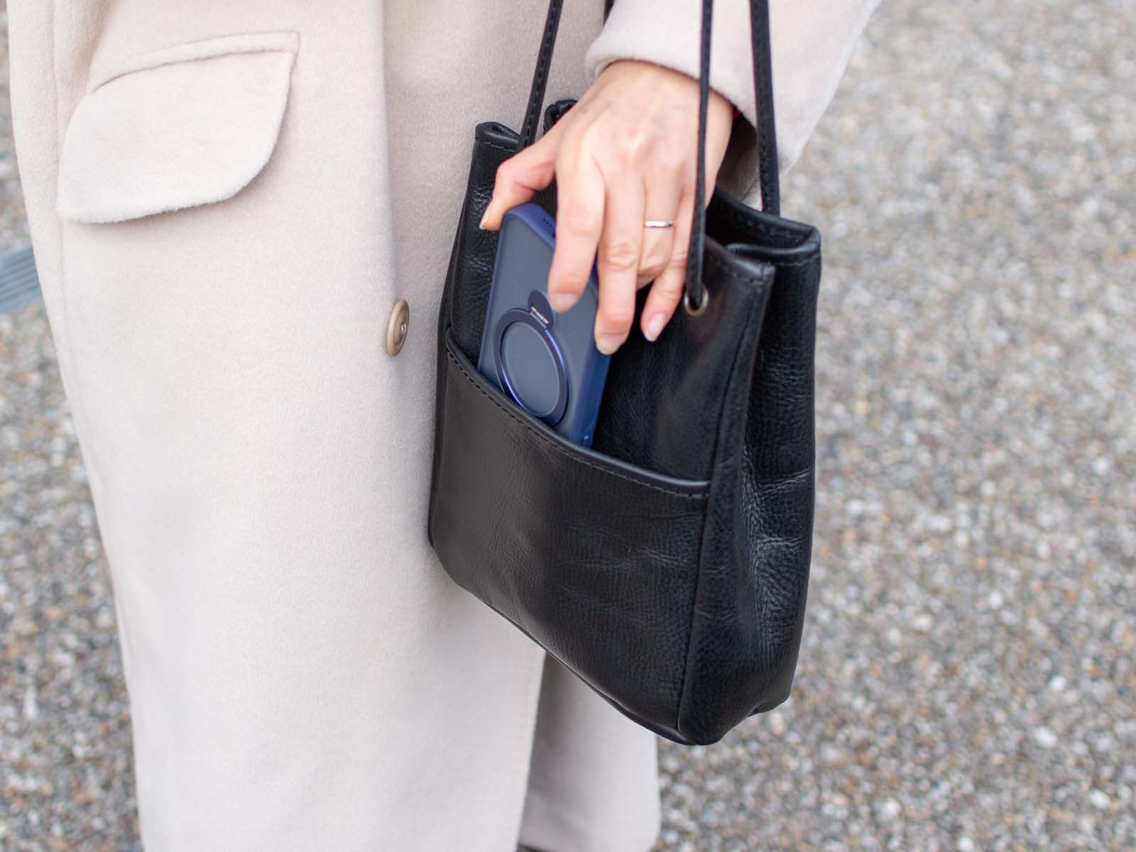 週末限定*美品*アナロジコ*ブルコバッグ Roast Green】 ブルコバッグ ¥27,500(tax) モデル身長：155cm 試作品