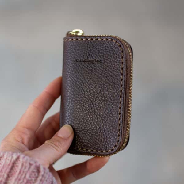 ラウンドファスナーキーケース【チョコ】