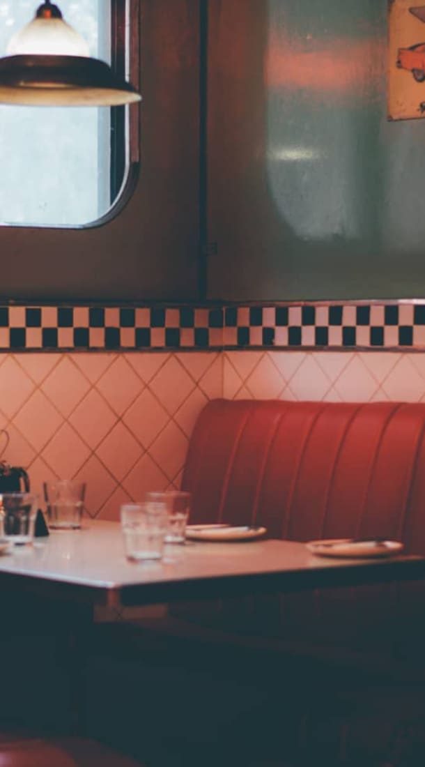 Lucky Strike Diner background image