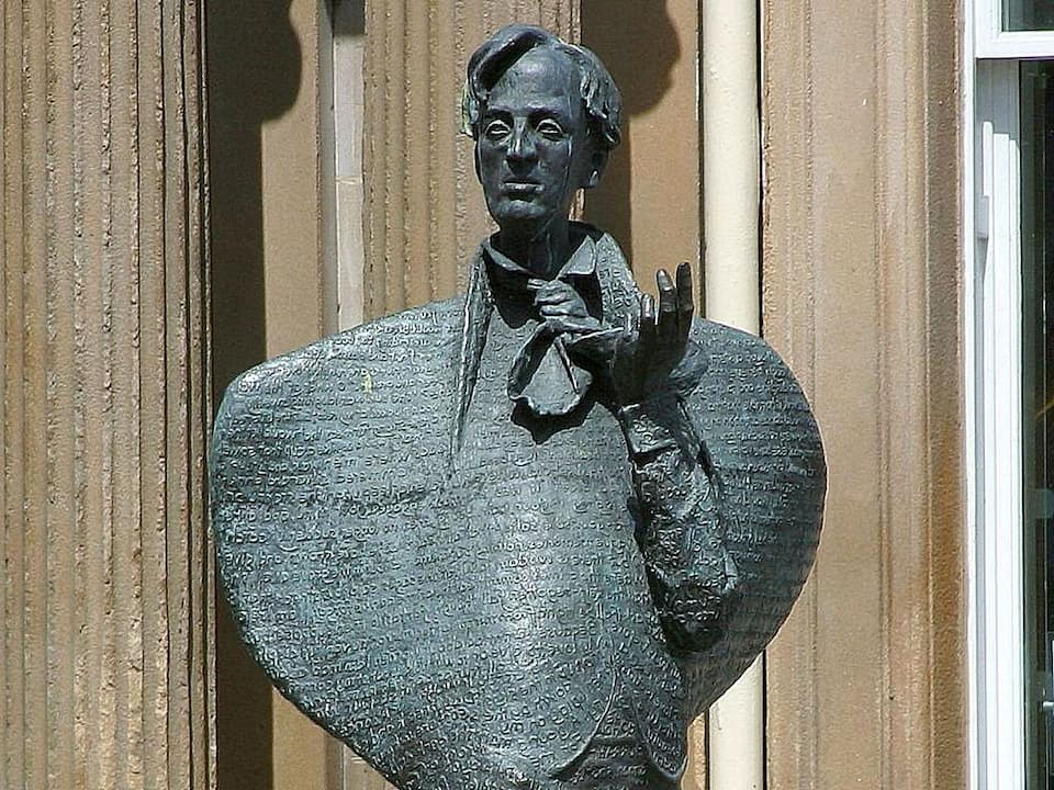 WB Yeats Statue at Silgo town