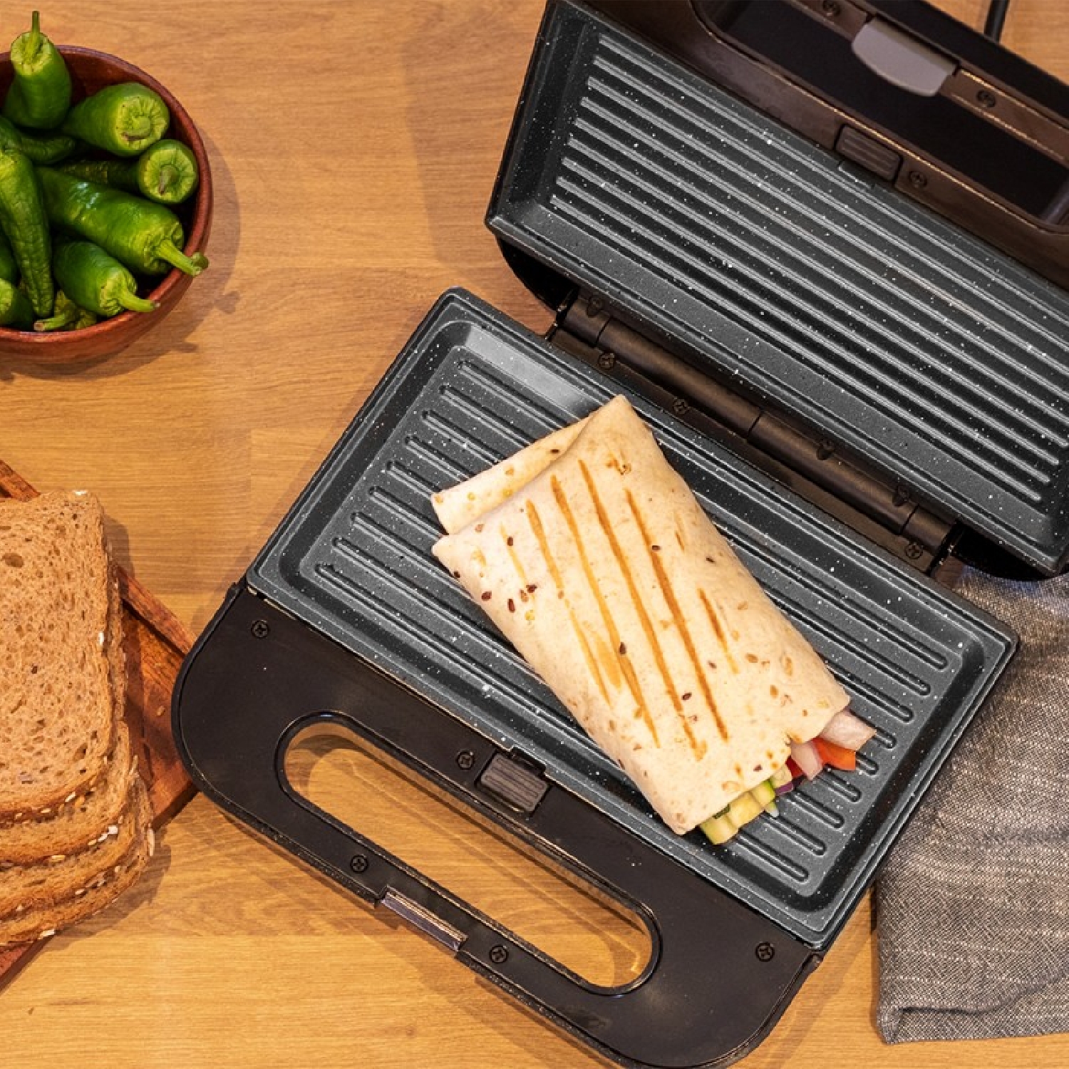 Cecotec Sandwichera Rock n Toast 3in1 Square. 800 W Capacidad 2