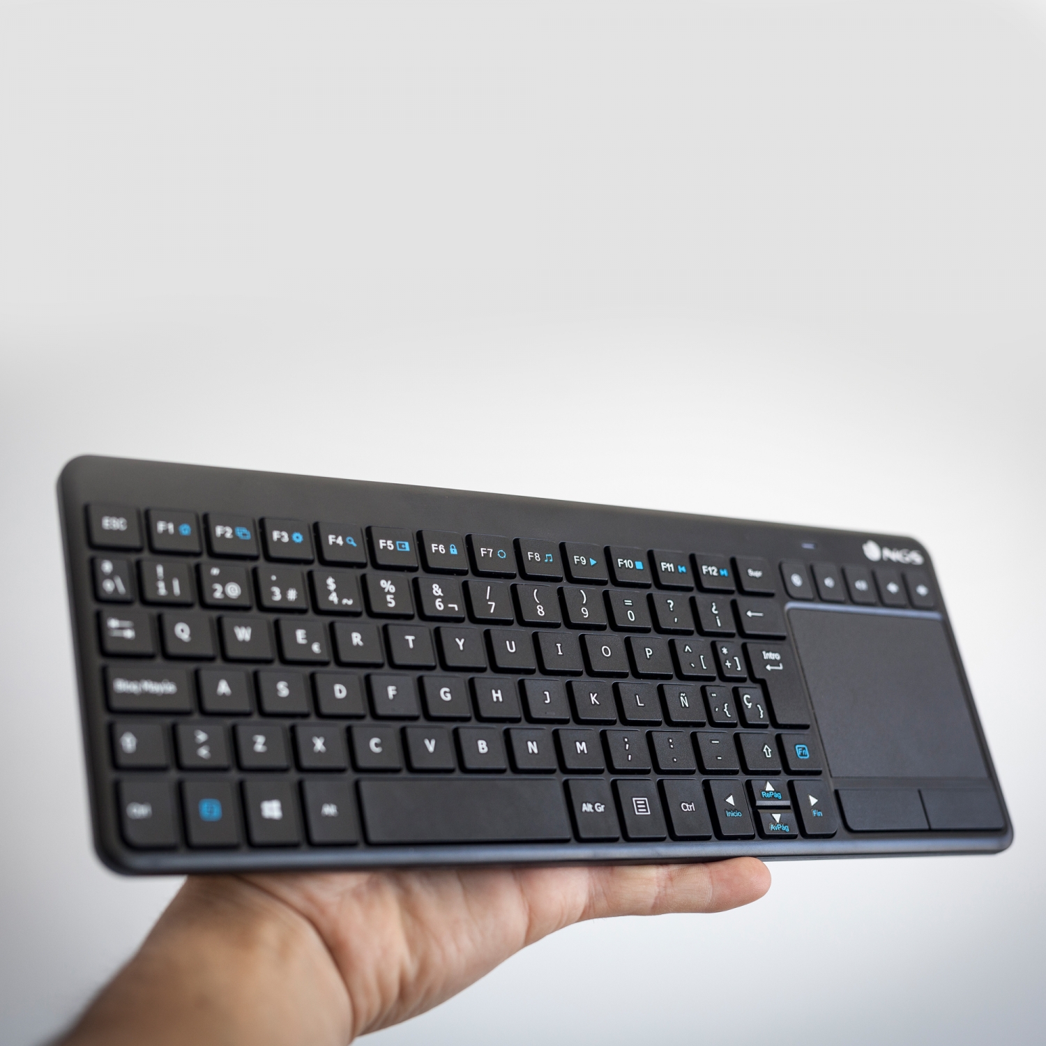 Teclado Inalámbrico G Hz Con Touchpad Y Teclas Multimedia Para