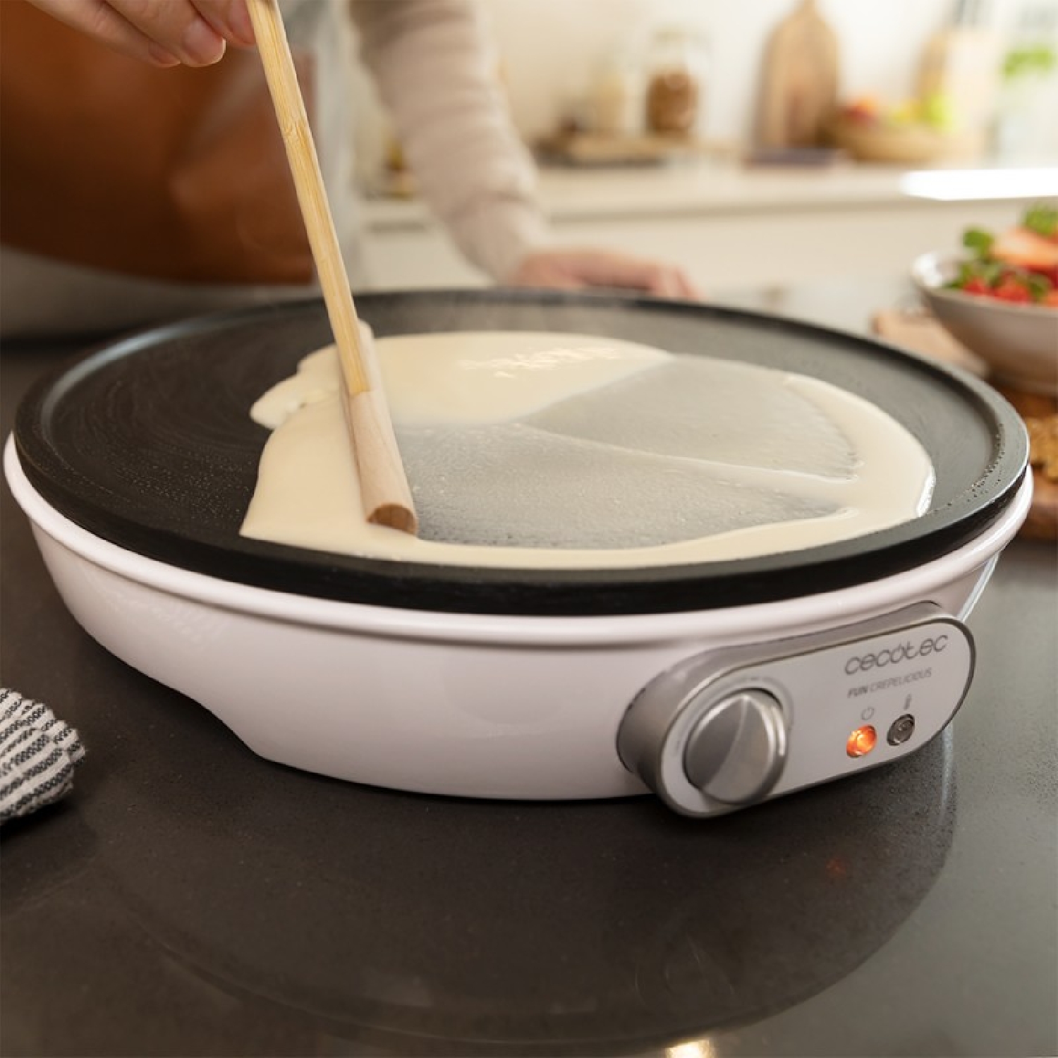 Cecotec Crepestone XL Crêpes-Maker mit abnehmbarer Platte für 30,90€ (statt 45