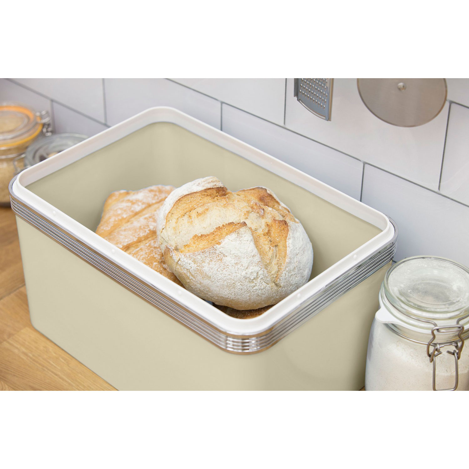 Swan Retro Swka1010 Cn Panera De Mesa Para Guardar Pan, Capacidad 18  Litros, Contenedor De Metal Para Almacenamiento Pan Y Bollería, Bread Bin,  Diseño Vintage, Crema