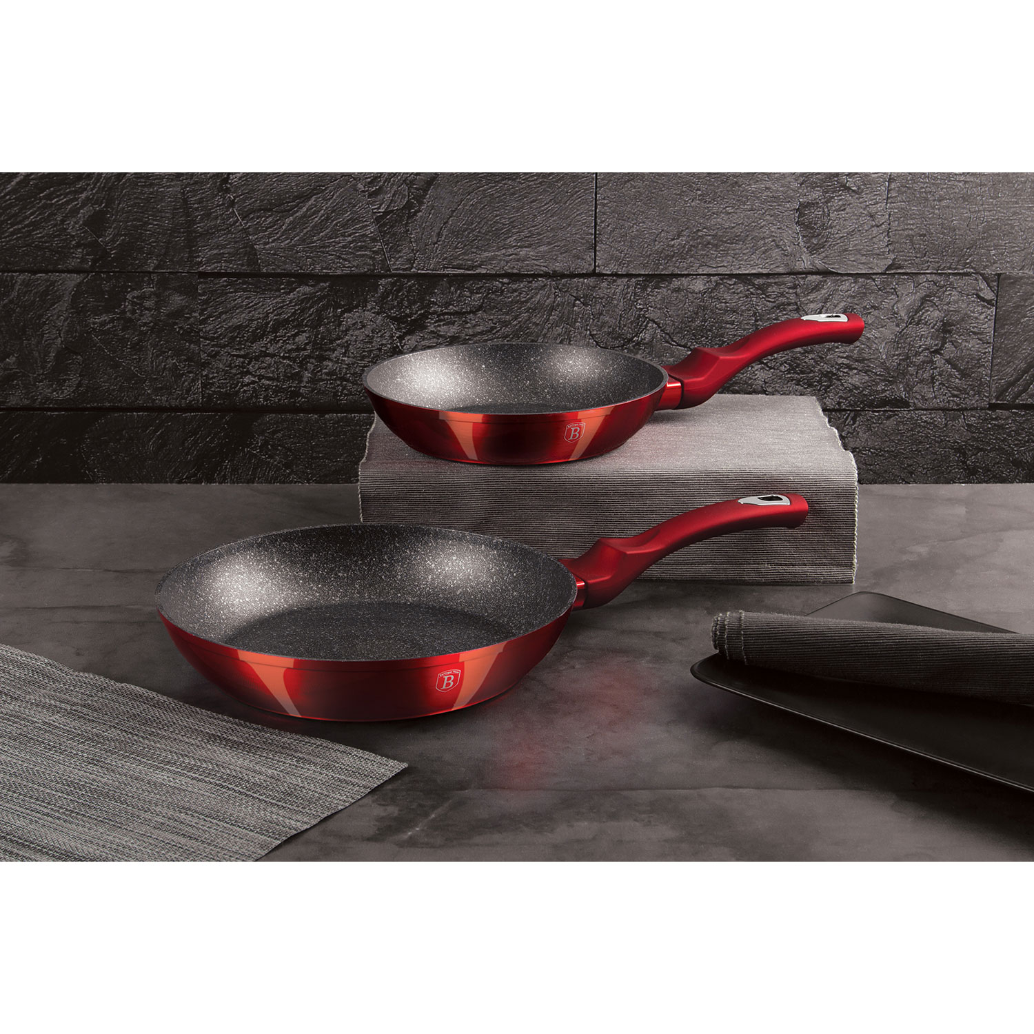 Berlinger Haus Burgundy Juego 2 Sartenes Inducción 22 26cm, Aluminio  Forjado, Antiadherente Ecológico Mármol Sin Pfoa, Diseño Metallic Line  Rojo, Apta Para Todas Las Cocinas, Vitrocerámica, Gas