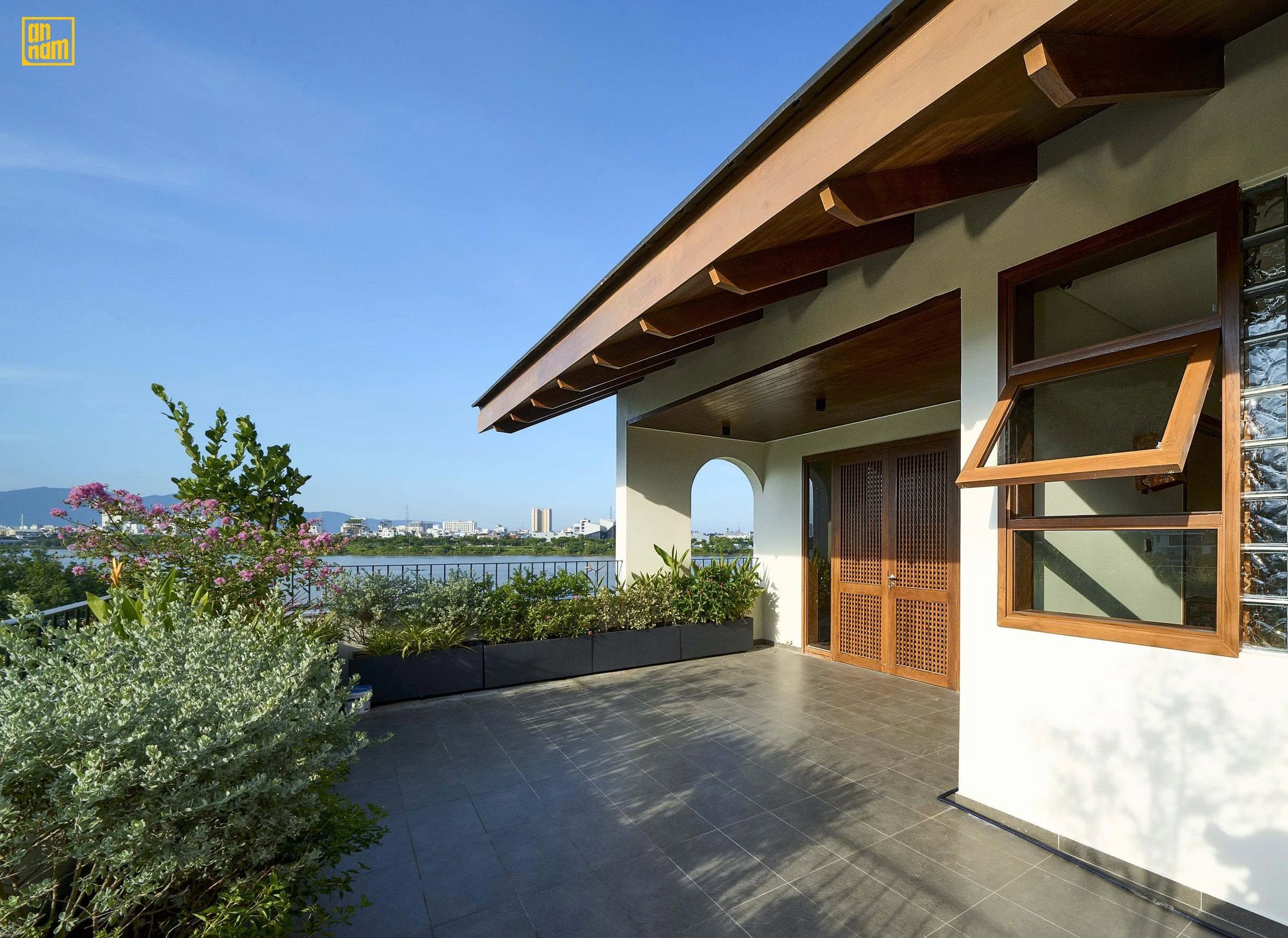 SOLAR VILLA