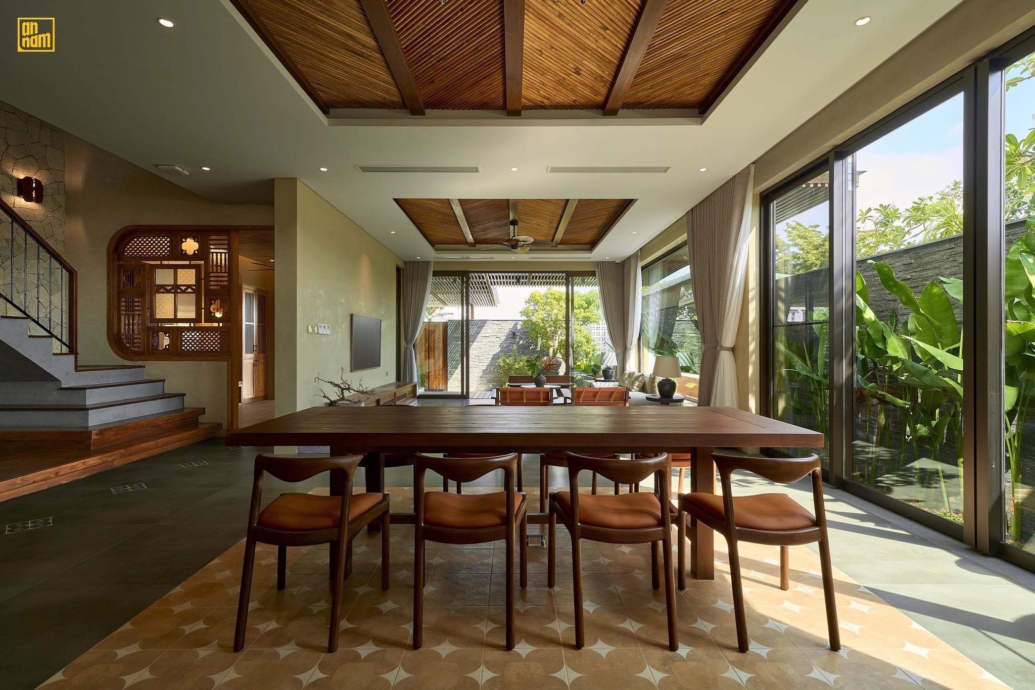 SOLAR VILLA