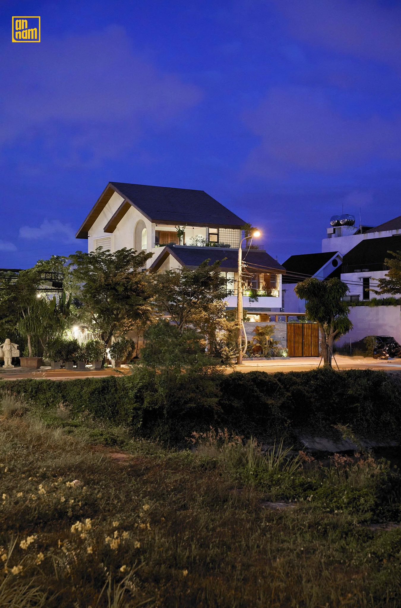 SOLAR VILLA
