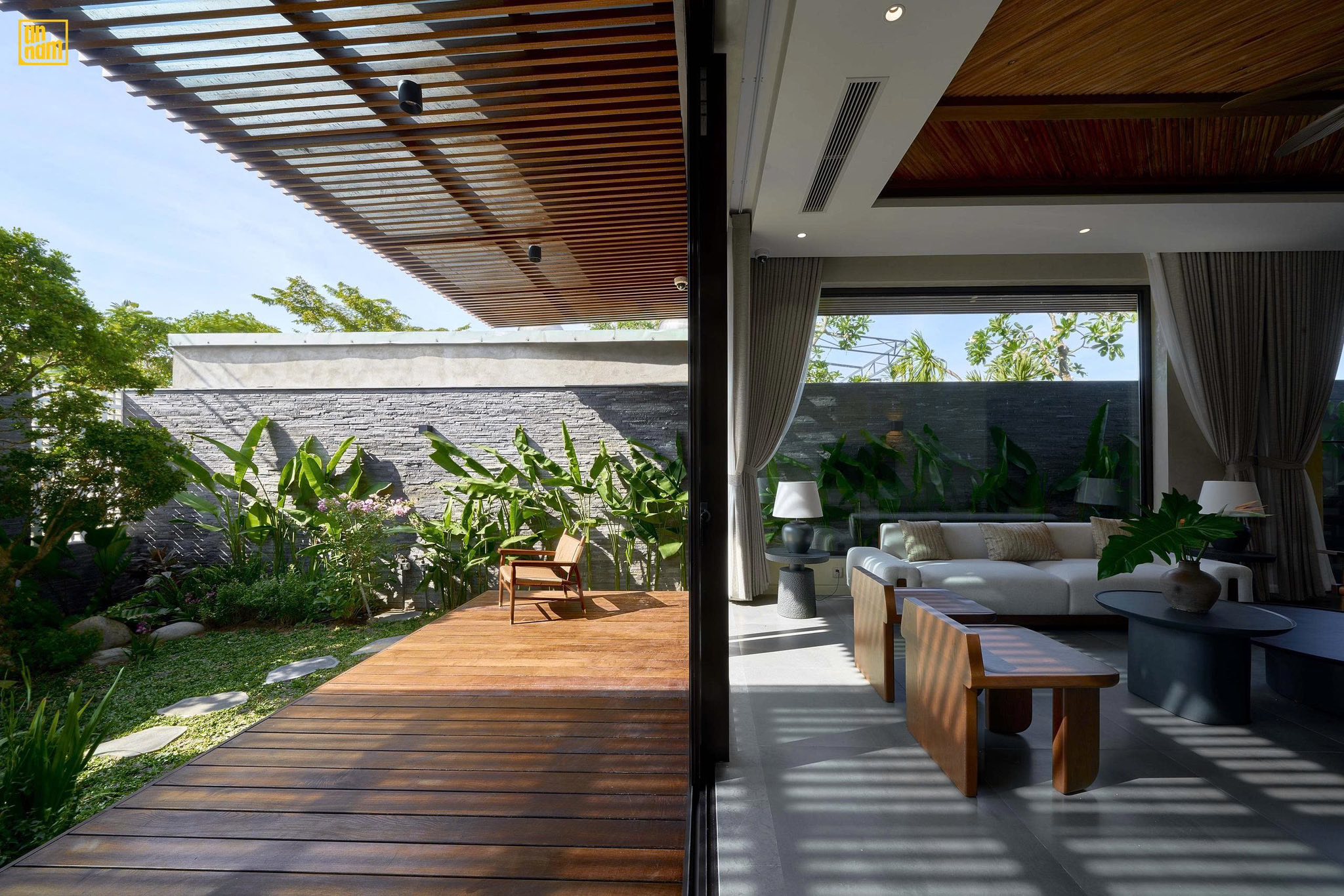 SOLAR VILLA