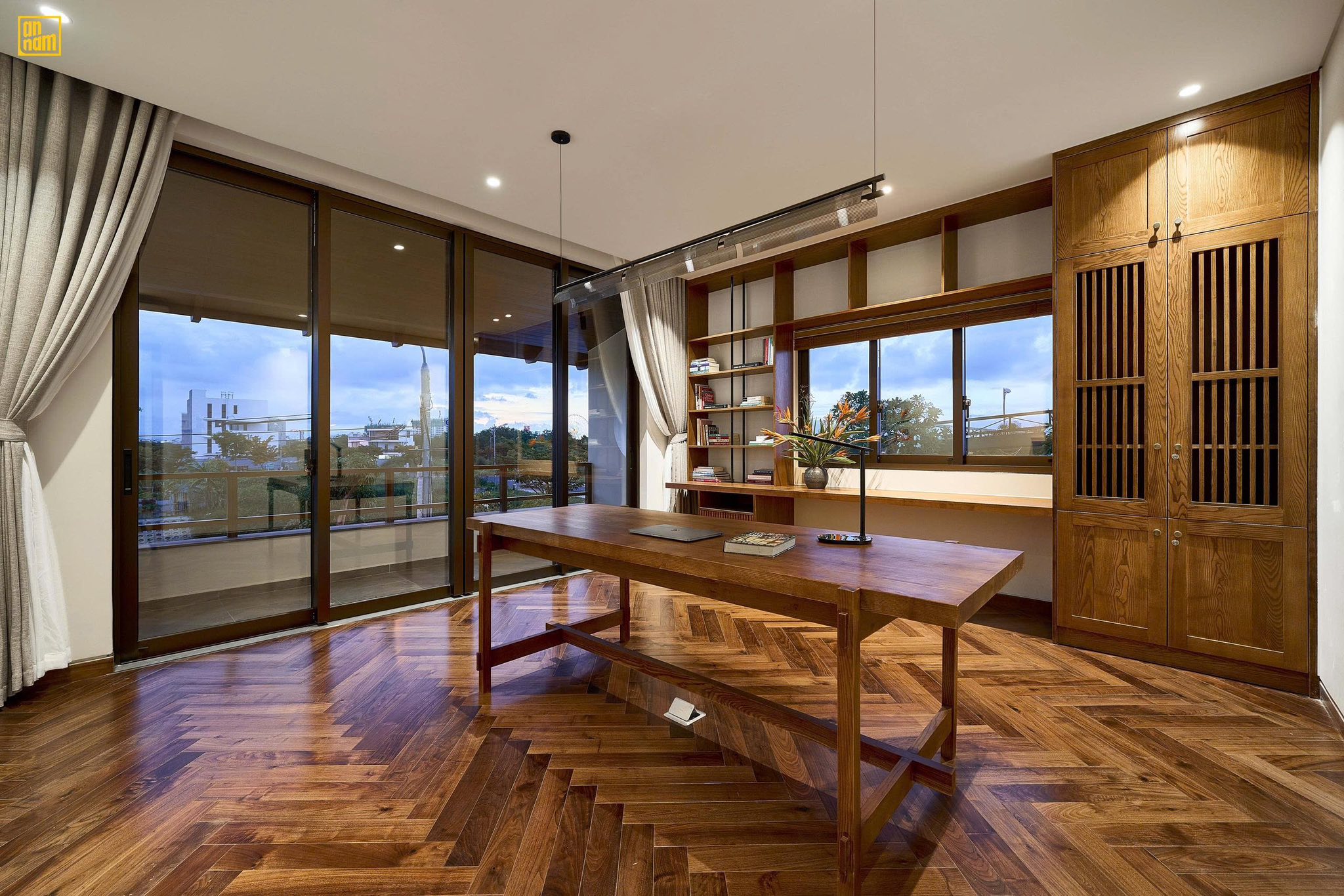 SOLAR VILLA