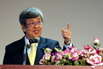 前副總統陳建仁（資料畫面）致詞時強調，透過展會交流分享台灣成功模式，才能保持國際競爭力。（photo by 中央社）