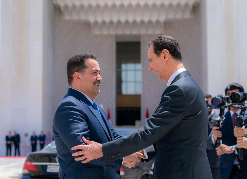 敘利亞總統阿薩德（右）16日邀請伊拉克總理阿蘇達尼訪問，盼突破西方國家的經濟制裁。（Photo from Syrian Presidency via Twitter）