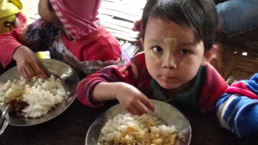 無子西瓜基金會我們在緬甸成立，要在緬甸設醫療診所、人才培訓中心、打水井、供應學童營養早餐、孤兒院、師資培訓。(網路截圖)