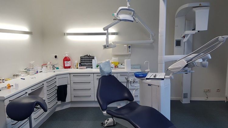 image dentiste S Defalque Dentiste