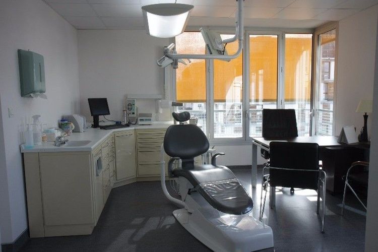 image dentiste Docteur Thierry Soton