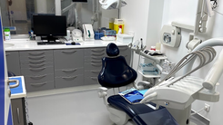 image dentiste Docteur Koço TRASHA - Chirurgien Dentiste