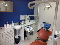 image dentiste Docteur Vimazal - Dentiste Paris 17