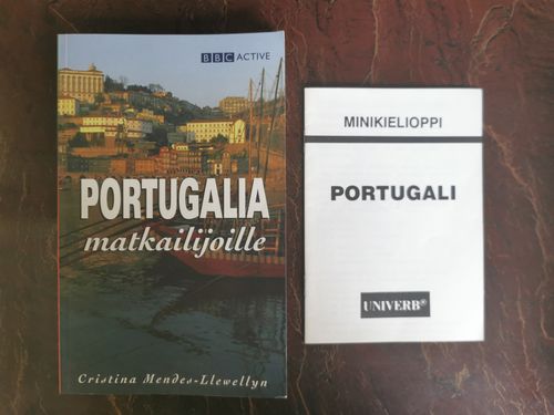 Portugalia matkailijoille + portugalin minikielioppi - Mendes-Llewellyn  Cristina | QB Quality Books | Osta Antikvaarista - Kirjakauppa