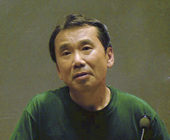 Kirjailija Haruki Murakami / Antikvaari.fi