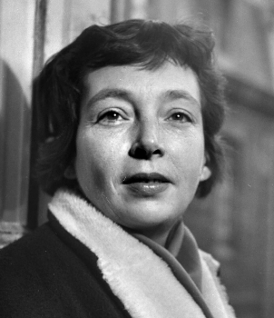 Kirjailija Marguerite Duras / Antikvaari.fi