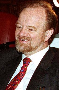 Kirjailija Robin Cook / Antikvaari.fi