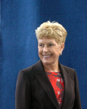 Kirjailija Ruth Rendell / Antikvaari.fi