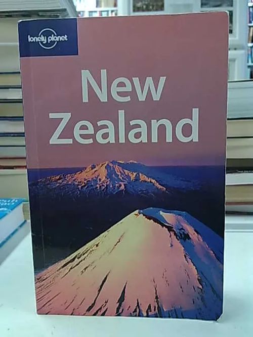 New Zealand - lonely planet | Antikvaarinen Kirjakauppa Tessi | Osta Antikvaarista - Kirjakauppa verkossa