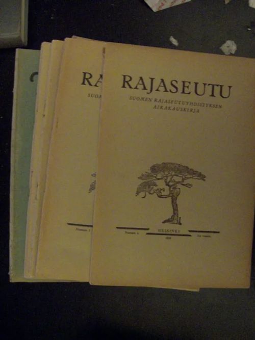 Rajaseutu, Suomen rajaseutuyhdistyksen aikakauskirja 7 numeroa: 4 (1928) 1,4 (1929) 1,2,3,4 (1935) | Divari & Antikvariaatti Kummisetä | Osta Antikvaarista - Kirjakauppa verkossa